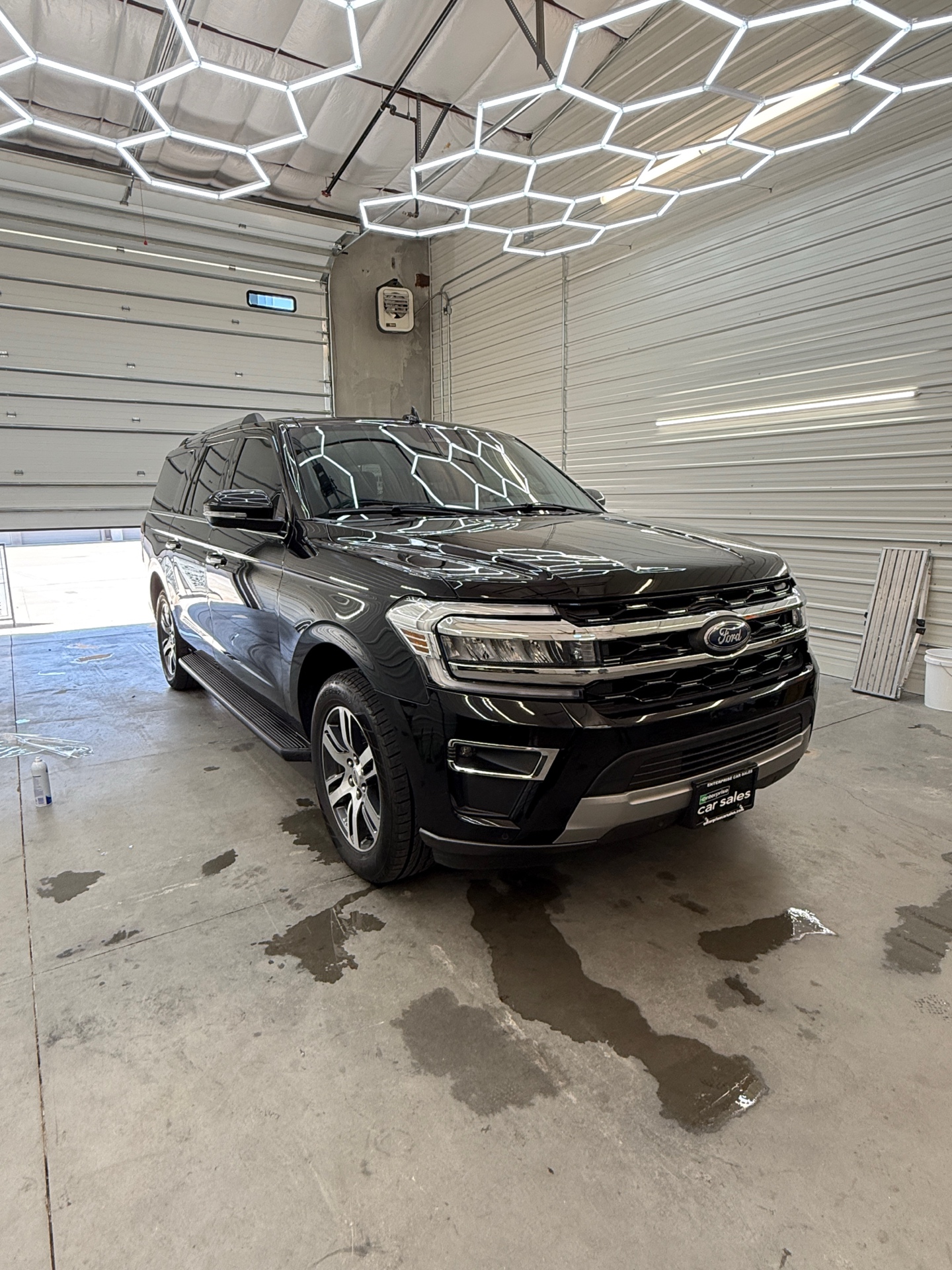 The Benefits of Window Tint for Your Home, Office & Vehicle This May