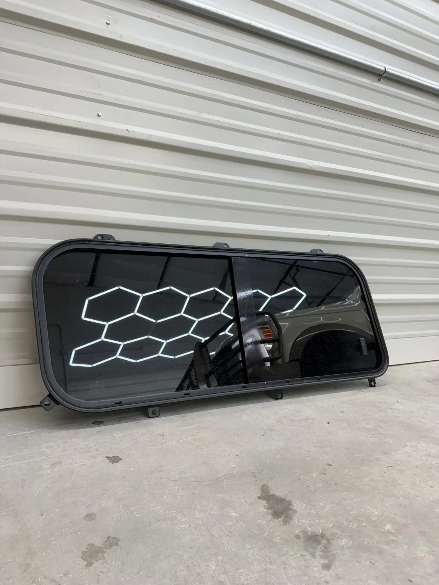 Ceramic vs. Carbon vs. Dyed Window Tint: A Comparison Guide